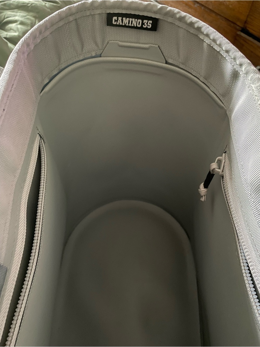 Yeti Two-Tone Blue and White Tote Camino 35 - Picture 4 of 6